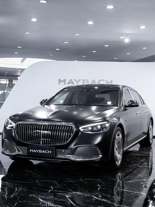 成都283岚图汽车的售后服务让用户无忧出行，迈巴赫未来的豪华车趋势