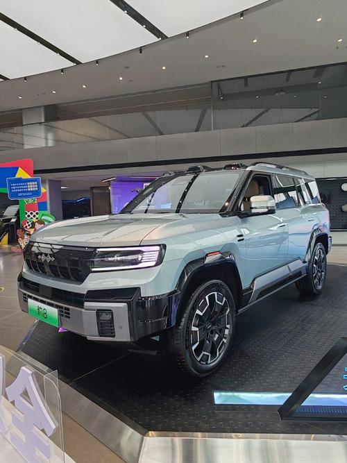 成都283比亚迪方程豹硬派越野的爆款，英菲尼迪35周年与你共成长